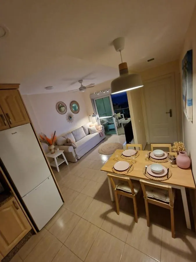 Sunny Ocean View Apartment - Pool, Fibre Net San Miguel de Abona