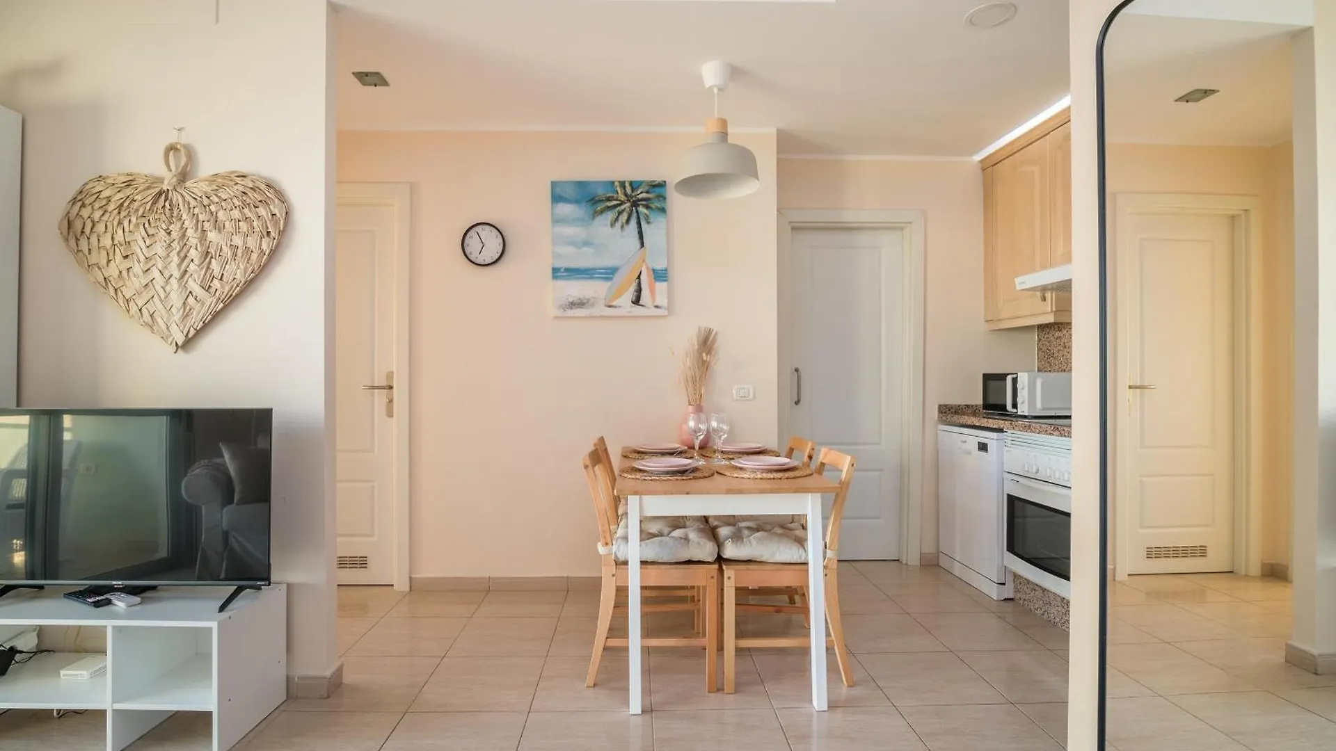 Sunny Ocean View Apartment - Pool, Fibre Net San Miguel de Abona 0*,  Spain