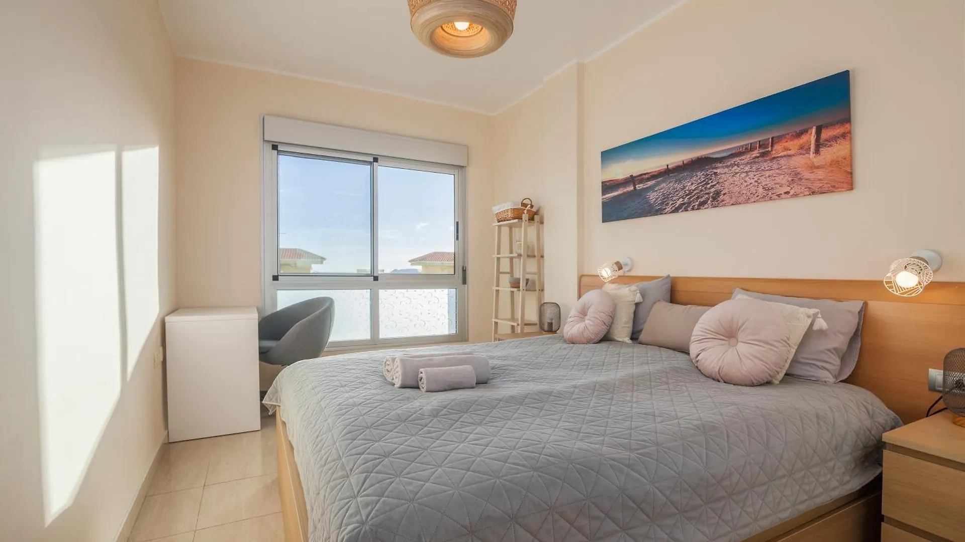 Sunny Ocean View Apartment - Pool, Fibre Net San Miguel de Abona