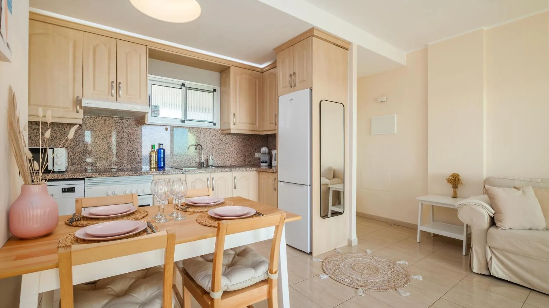 Sunny Ocean View Apartment - Pool, Fibre Net San Miguel de Abona Spain