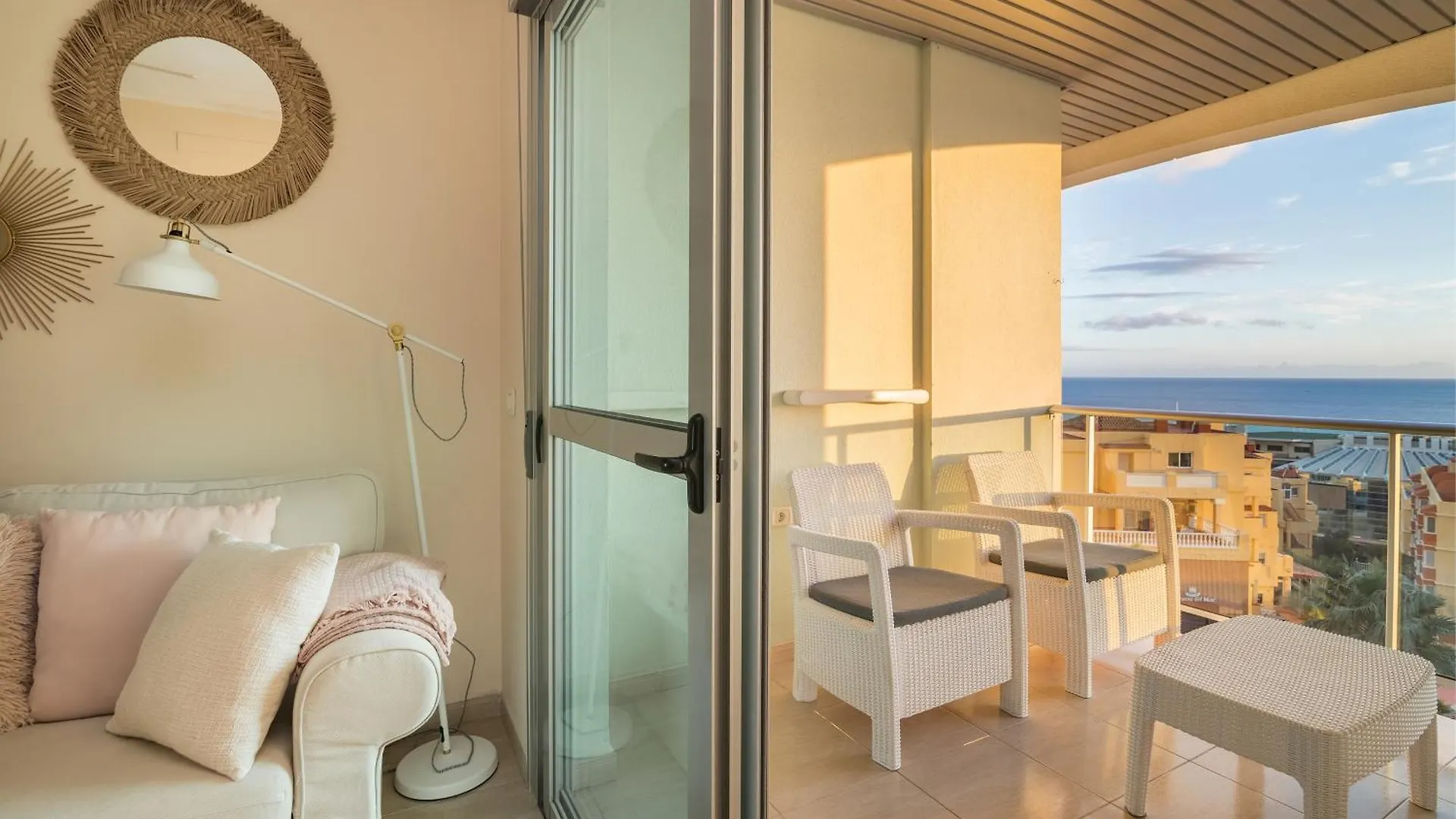 Sunny Ocean View Apartment - Pool, Fibre Net San Miguel de Abona